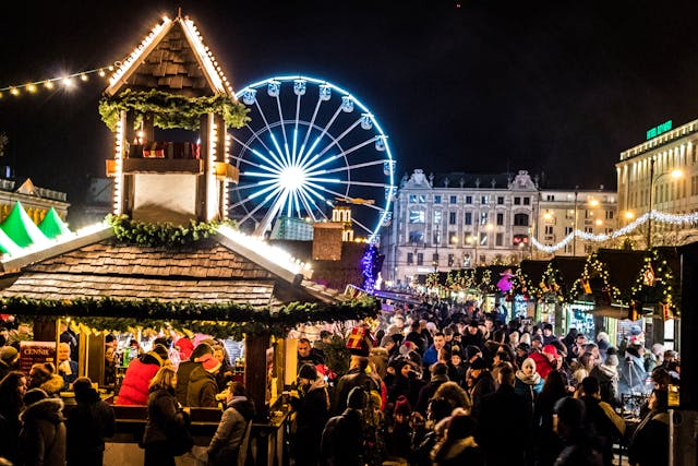 Christmas Around The World: Christmas market